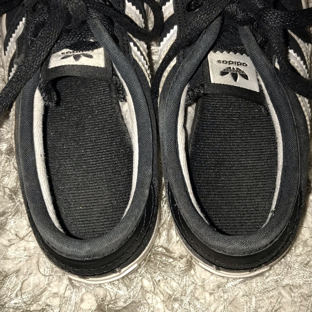 Adidas kids sneakers - Picture 4 of 8